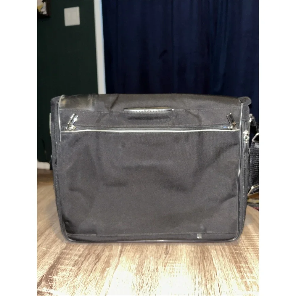 TUMI Arrive Galeao Messenger‎ Bag Laptop Black Nylon Leather 25671D